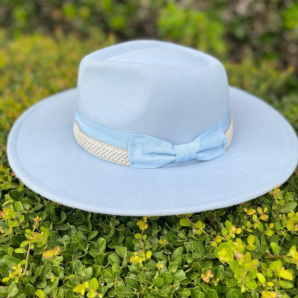 *SOLD*  Hat w/ Pearls
